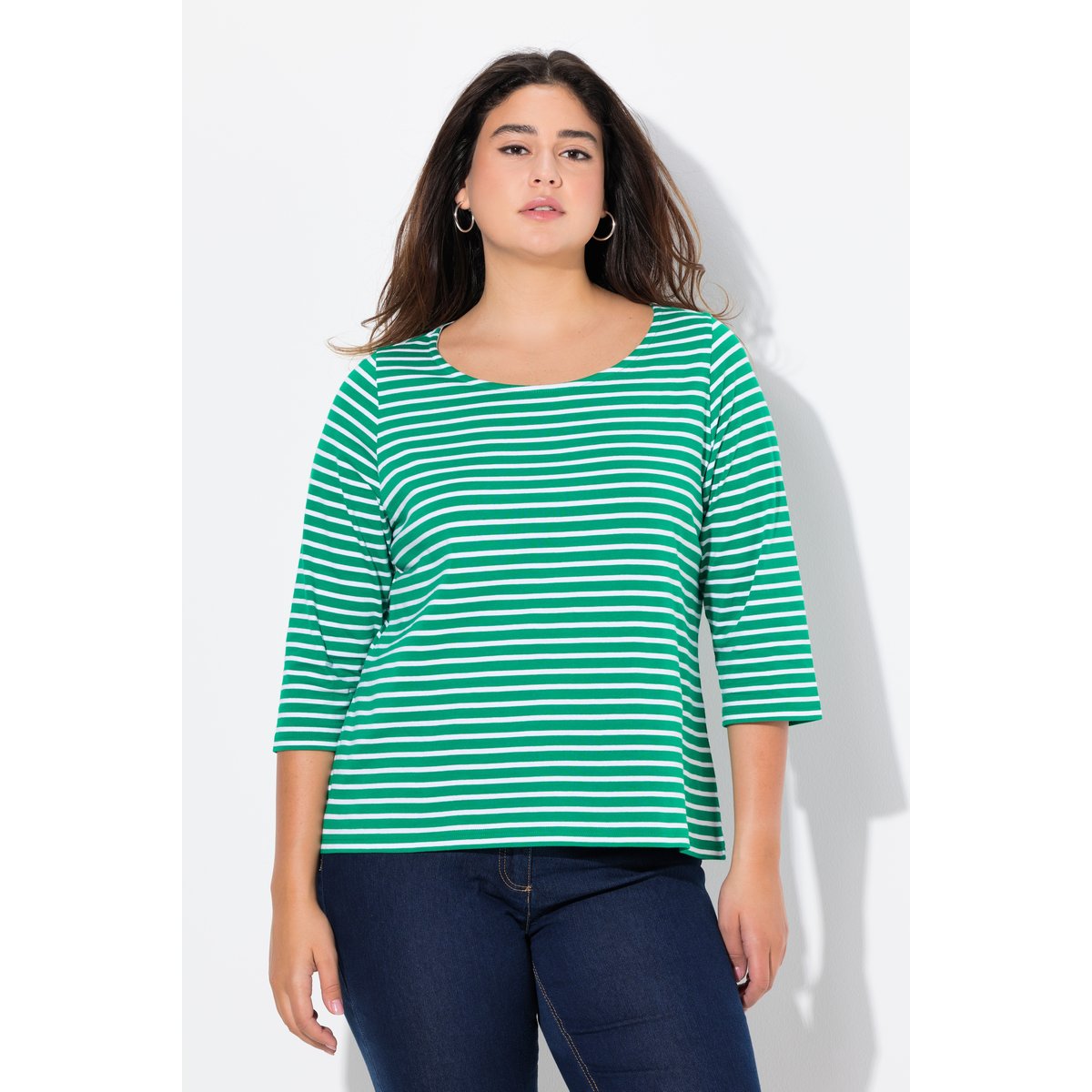 T-shirt rayé. Manches 3/4 et col rond. Coupe vert émeraude, ULLA POPKEN