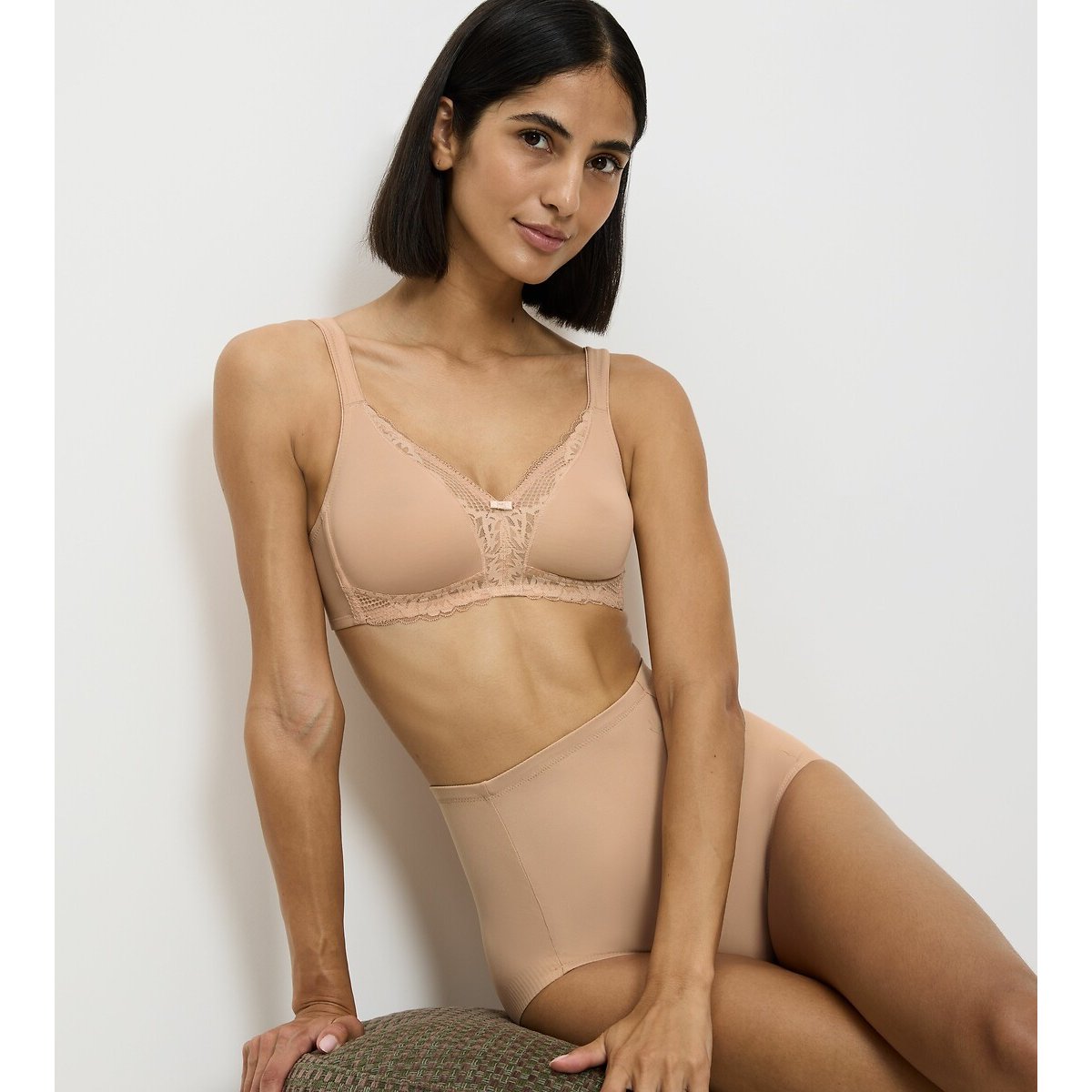 Reggiseno senza ferretti Modern Lace + Cotton beige, TRIUMPH
