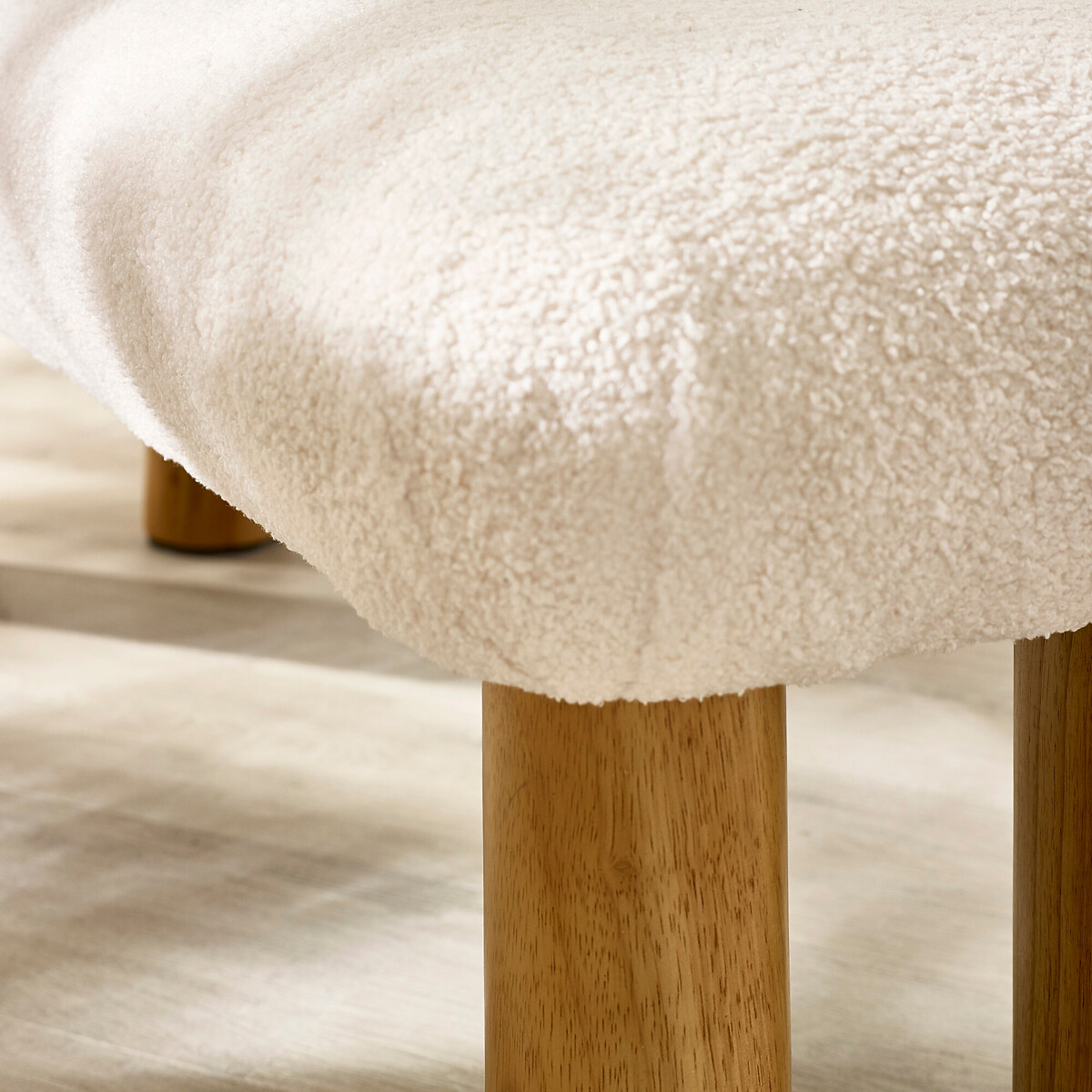 Fiona Boucle & Solid Wood Legs Low Bench white, SO'HOME