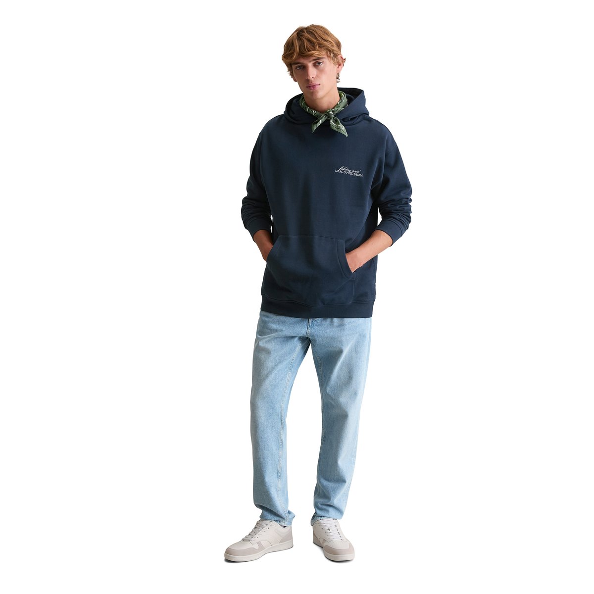 Hoodie relaxed avec un grand imprimé au dos bleu foncé, MARC O’POLO DENIM