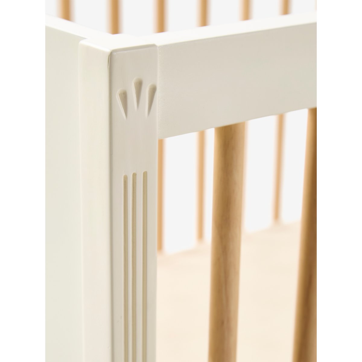 Lit Bébé évolutif 70x140cm LIGNE HERITAGE beige, VERTBAUDET