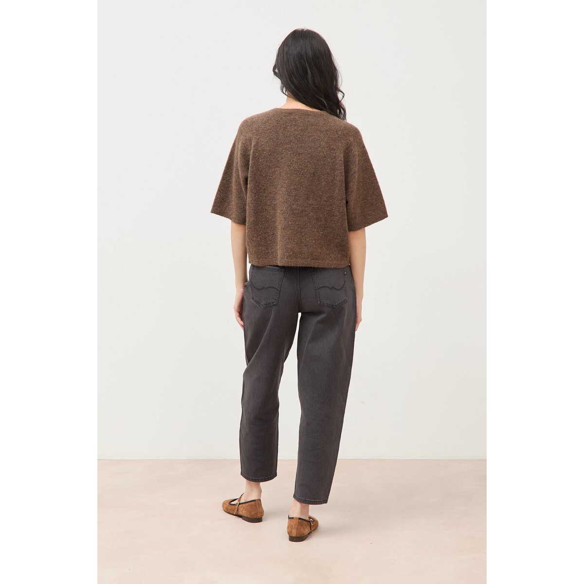 Pull droit court col v manches courtes marron, BONOBO