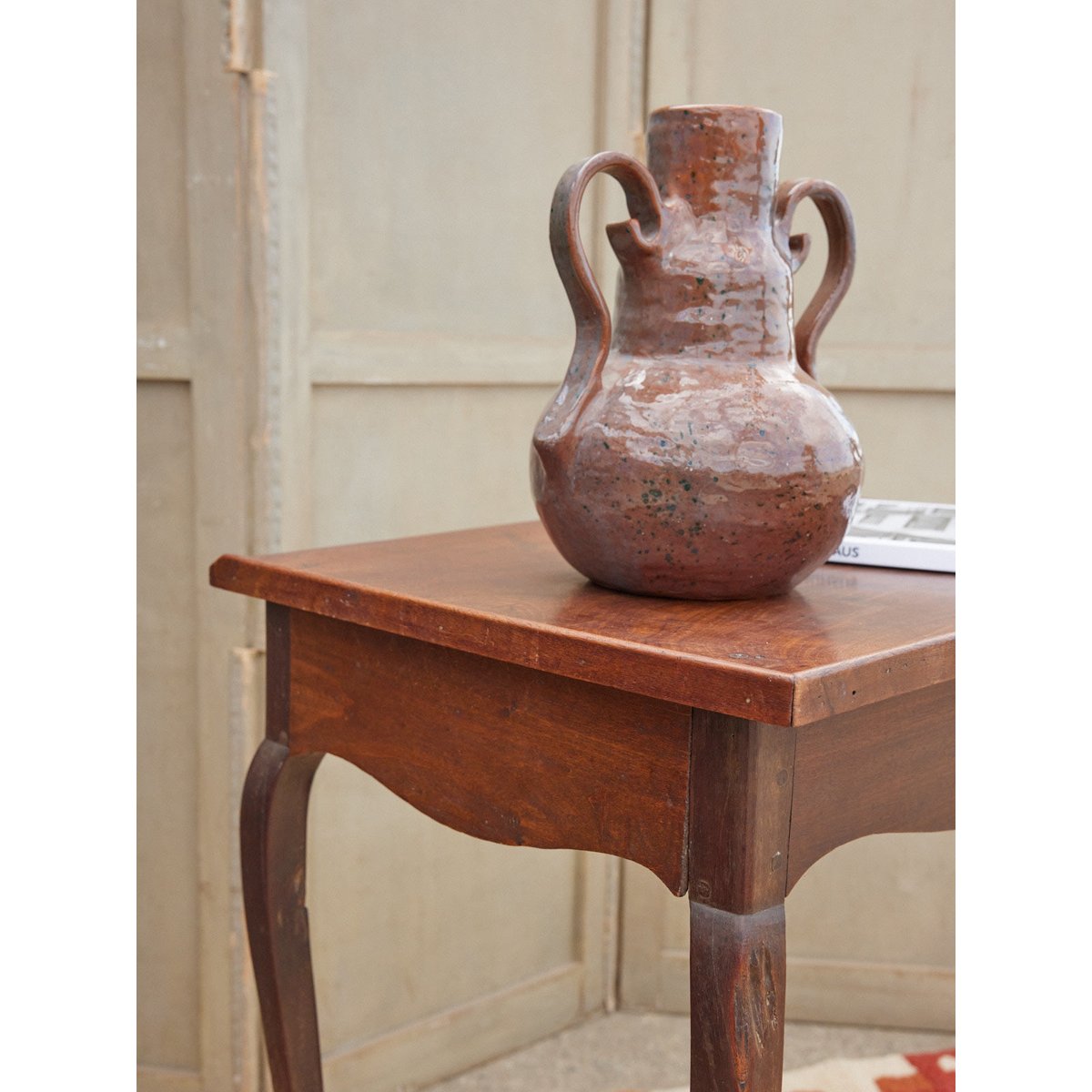 Petite table d'appoint en bois Francine N°1689 - Bon état bois foncé, DEBONGOUT