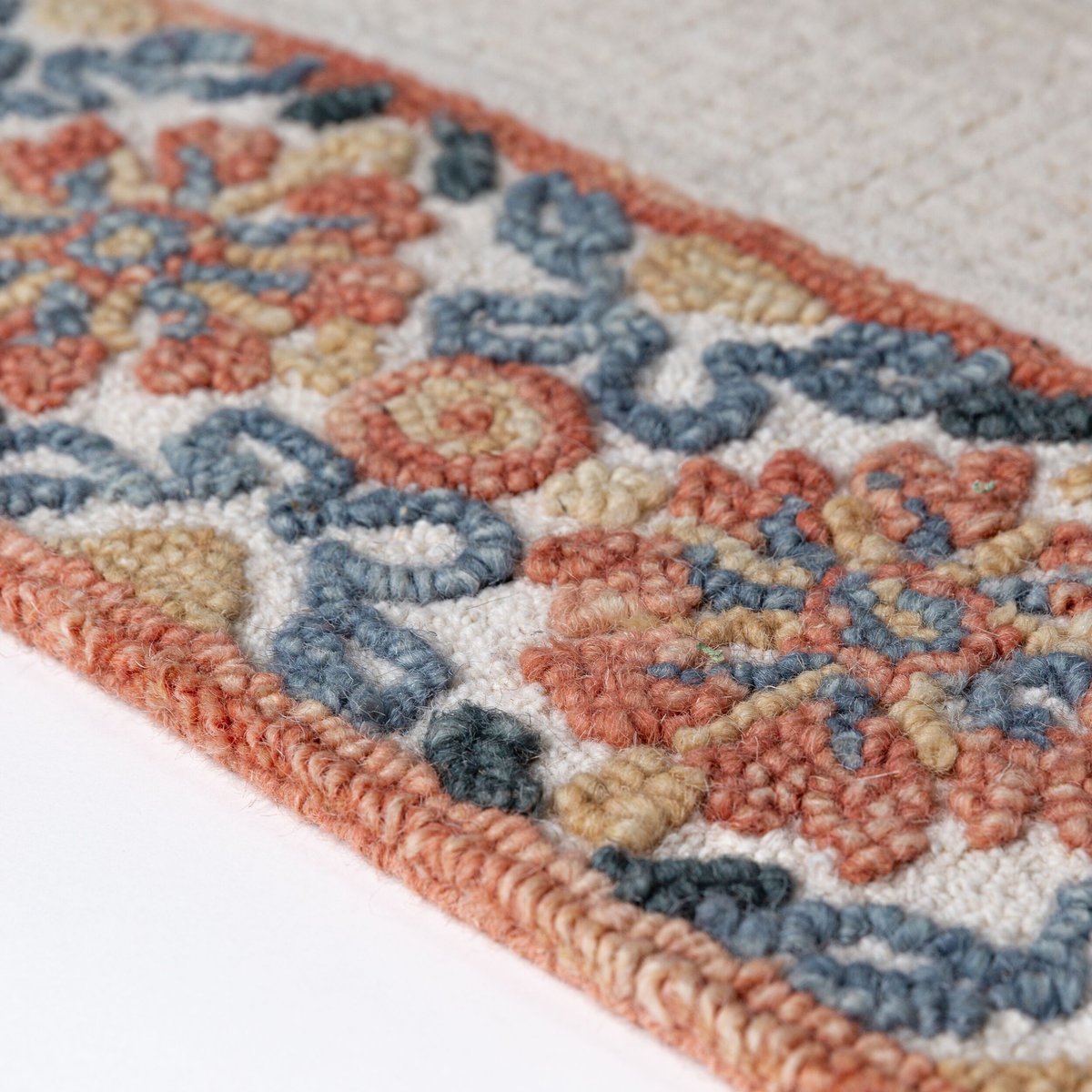 Tapis en laine MYLA FLORAL multicolore, FLAIR RUGS