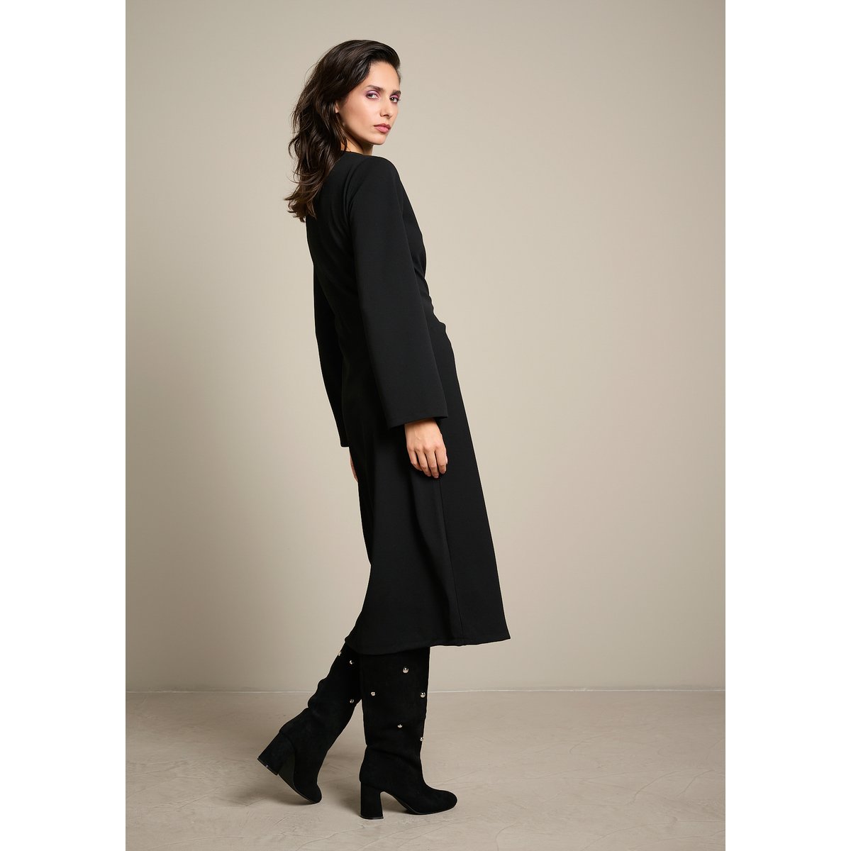 Robe midi drapée avec noeud noir, LOLALIZA