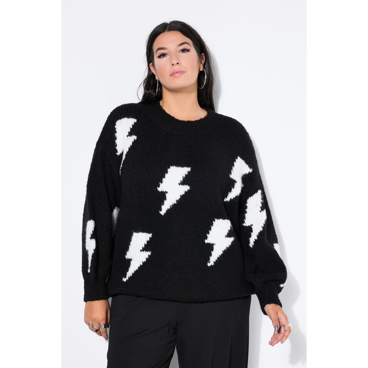 Pull oversize à maille épaisse, motif éclairs noir, STUDIO UNTOLD