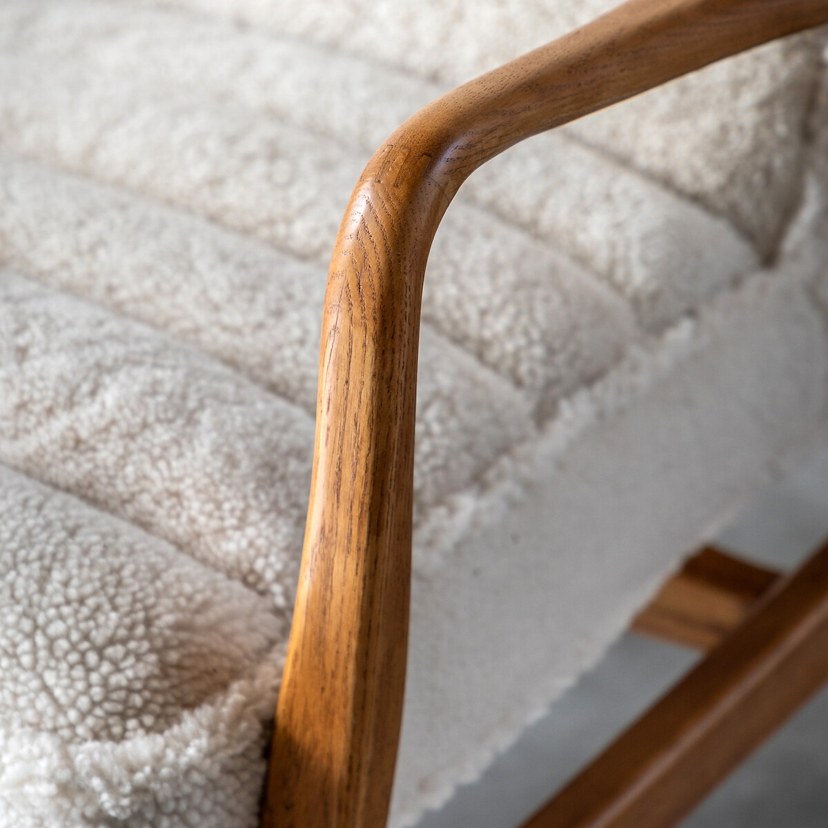 Fairfield Mid-Century Sheepskin Armchair with Solid Wood Frame cream, ÉDITÉ