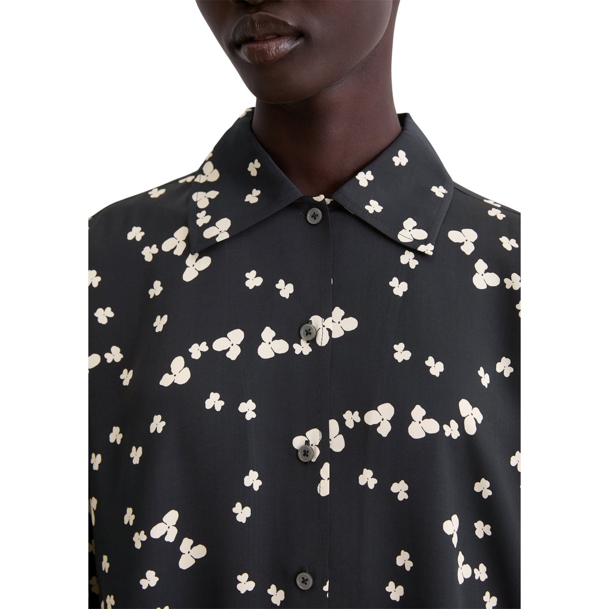 Blouse imprimée relaxed en LENZING™ ECOVERO™ bleu fooncé, MARC O'POLO