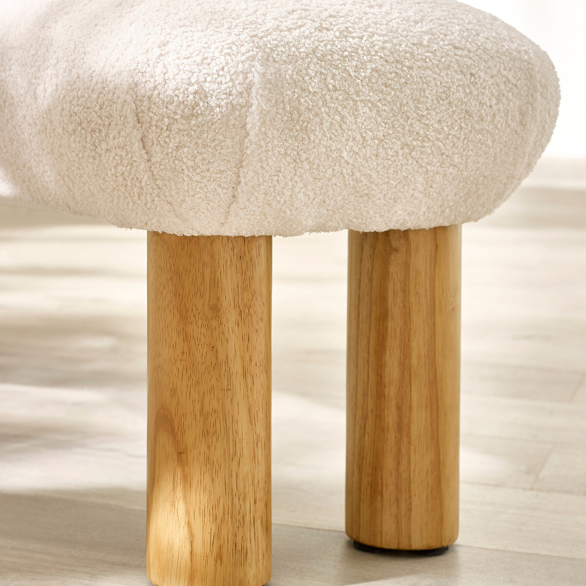Fiona Boucle & Solid Wood Legs Low Bench white, SO'HOME