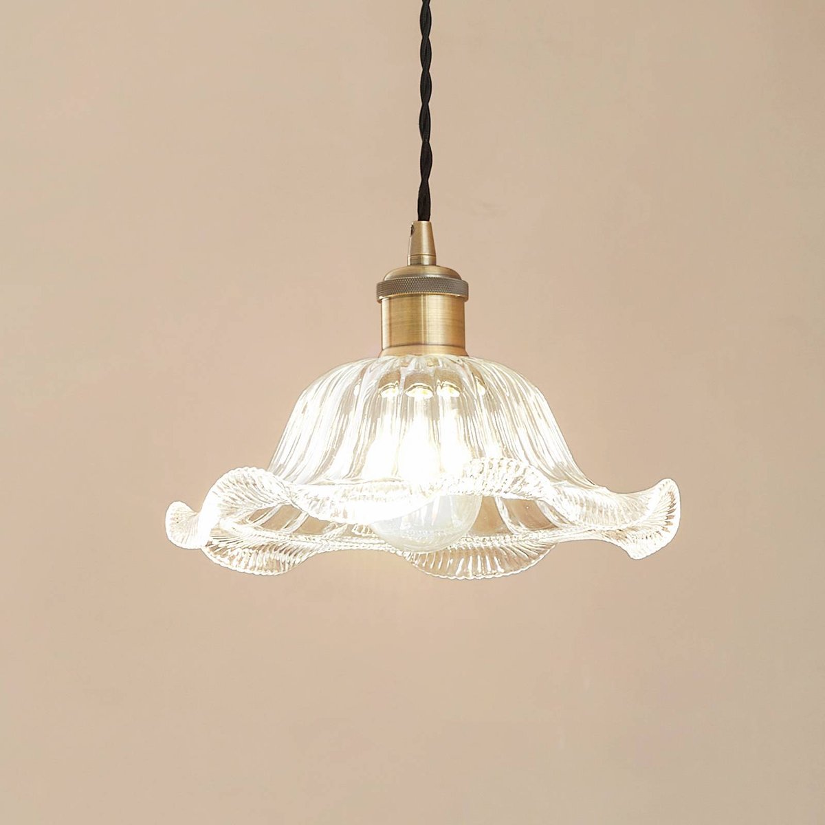 Suspension en verre antique, Ludowika transparent, laiton, noir, LINDBY