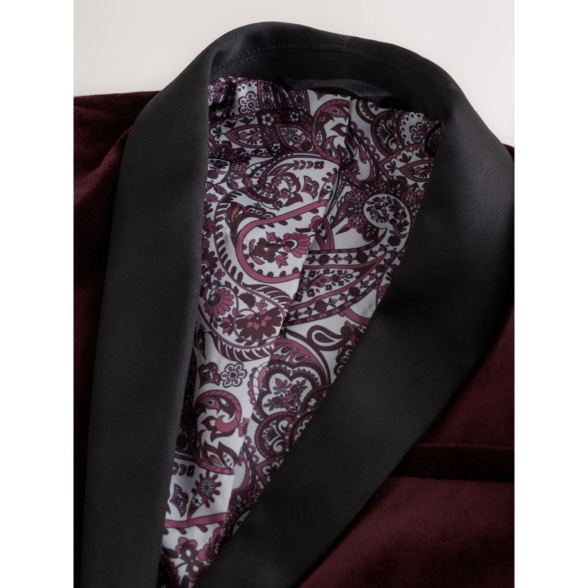 Blazer, chemise, pantalon et nœud papillon rouge bordeaux, NEXT