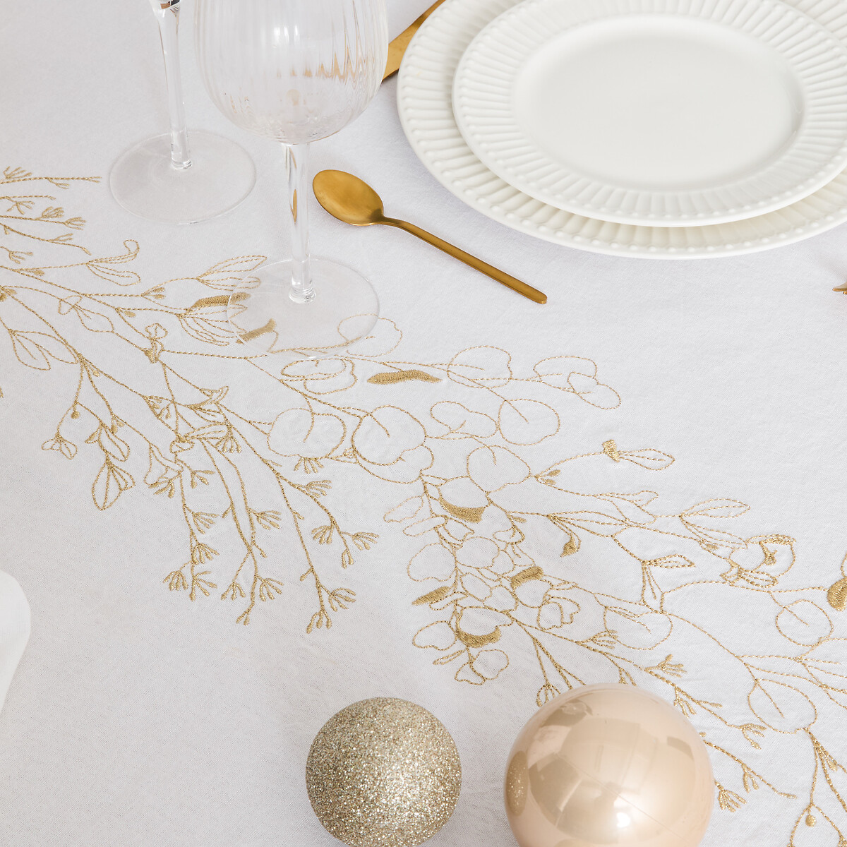 Nappe brodée, en coton lavé, EVANNA blanc, LA REDOUTE INTERIEURS