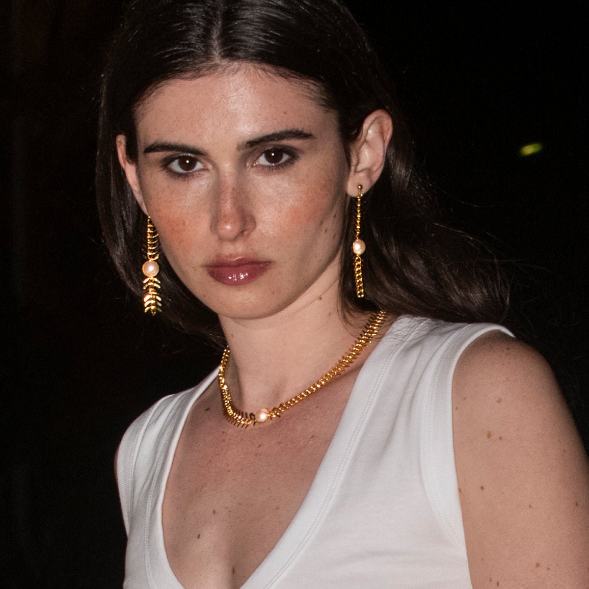 Boucles d'oreilles dorées - kylie blanc, CAROLINE NAJMAN