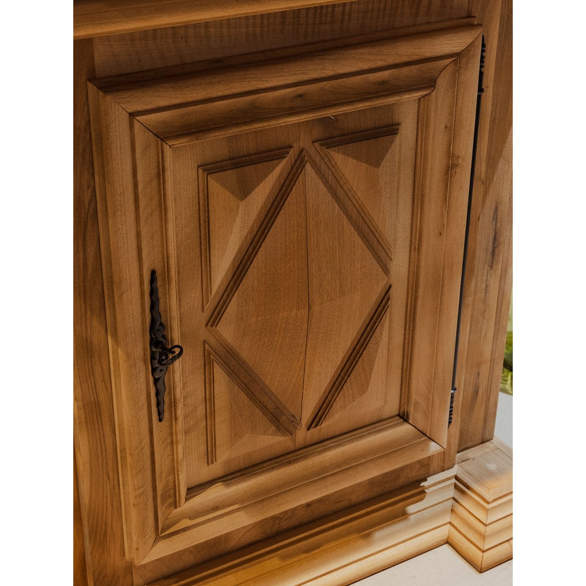 Buffet en bois Gilbert N°1508 - Bon état bois clair, DEBONGOUT