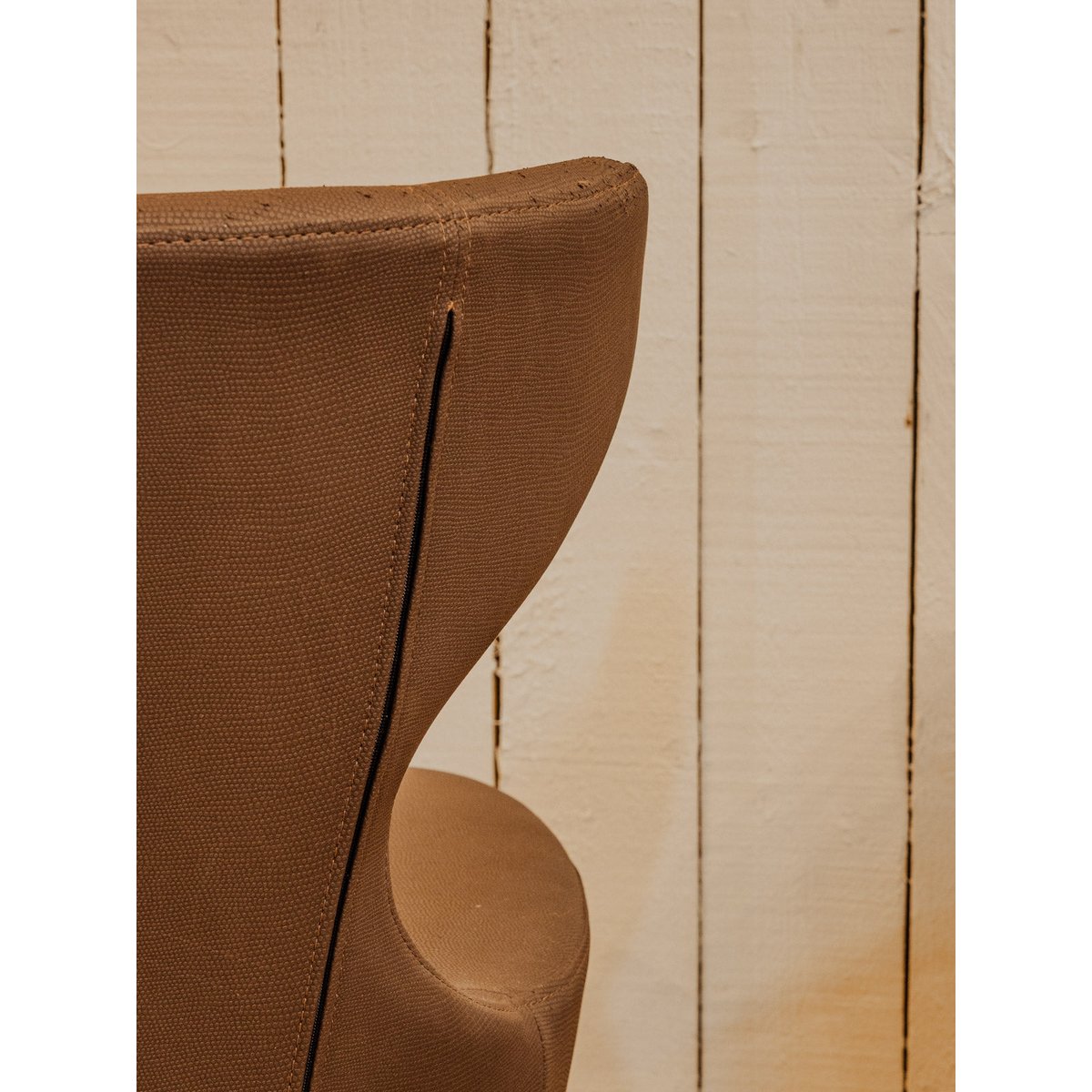 Paire de fauteuils marron Jakob N°703 - Bon état marron, DEBONGOUT