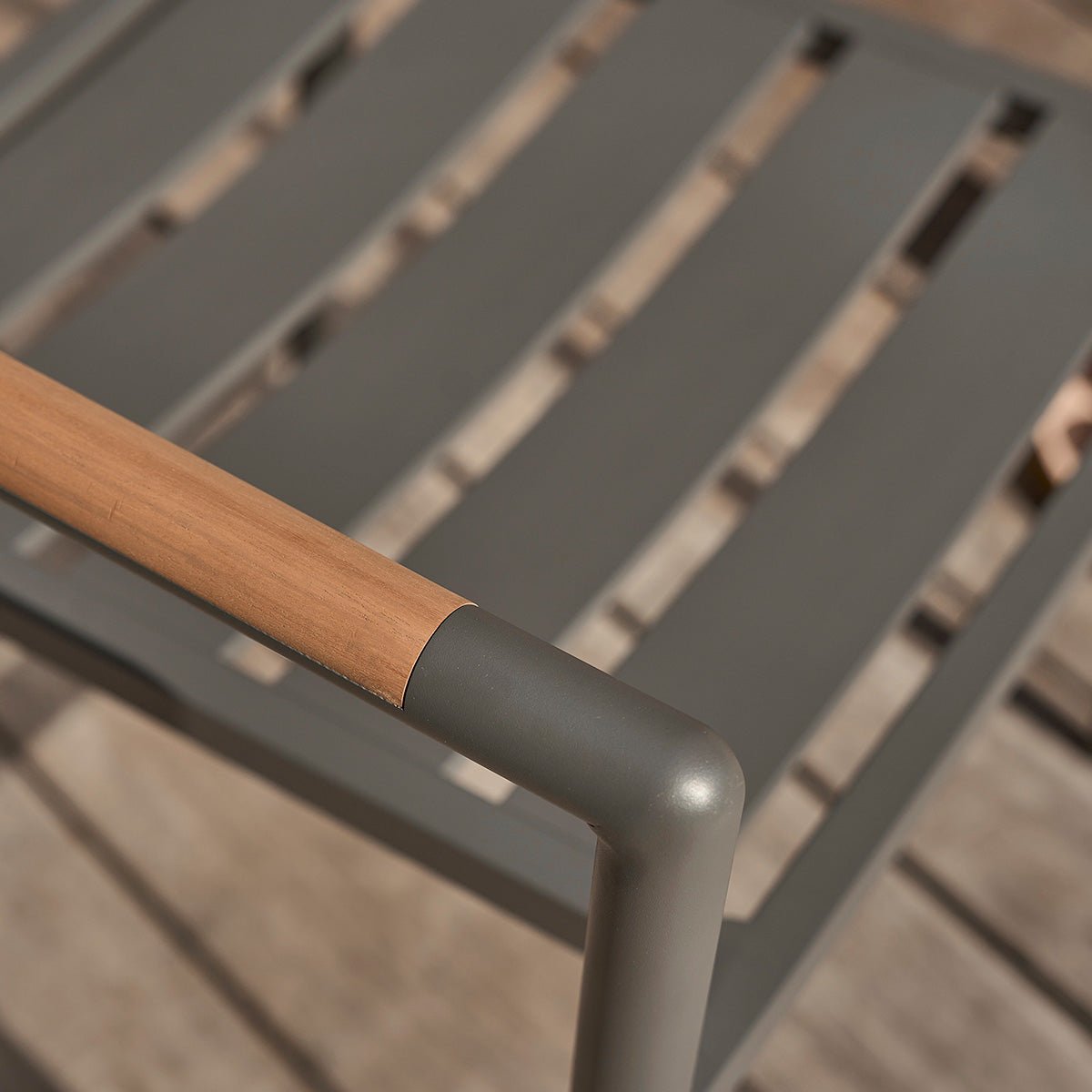 Fauteuil de jardin en aluminium et teck massif  SIENA noir, BERAH GETAH