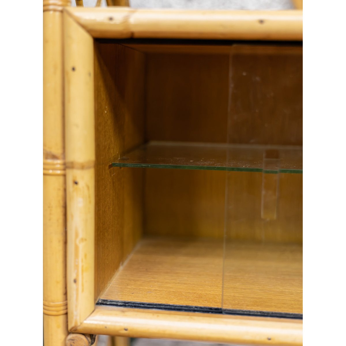 Charmante armoire en rotin Blandine N°544 - Bon état beige, DEBONGOUT