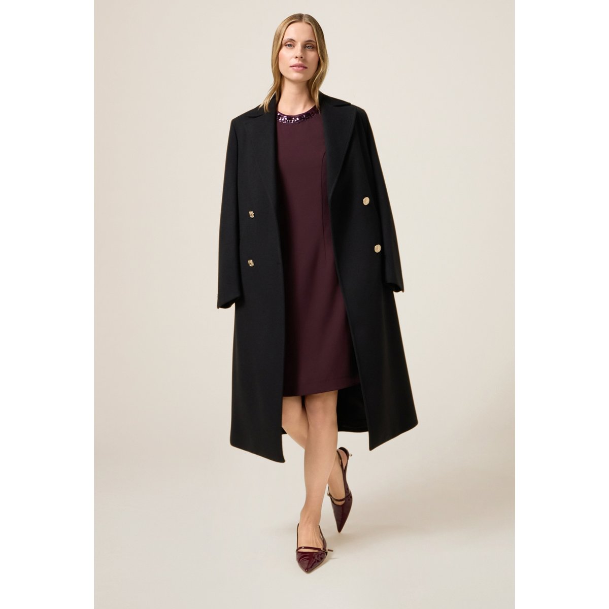 Robe fourreau avec bordures en paillettes burgundy, OLTRE