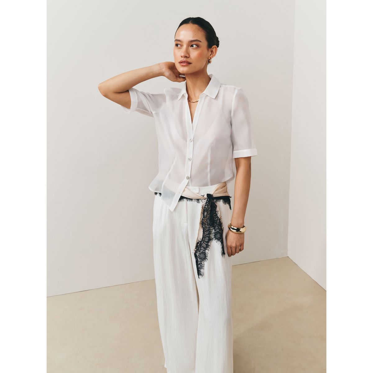 Chemise transparente manches courtes et col v blanc, NEXT