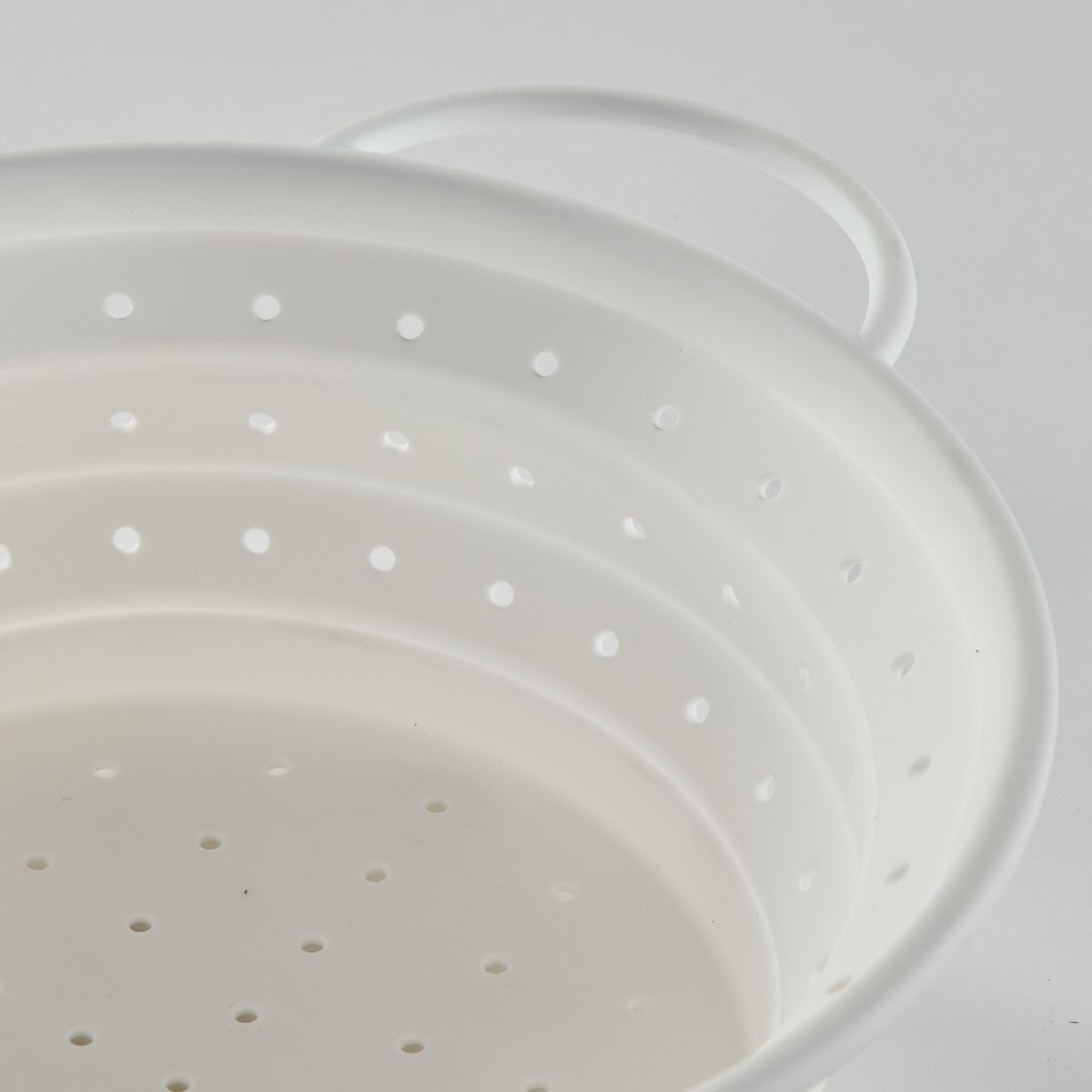 Passoir pliable en silicone avec poignées KITCHEN blanc, UTILITY