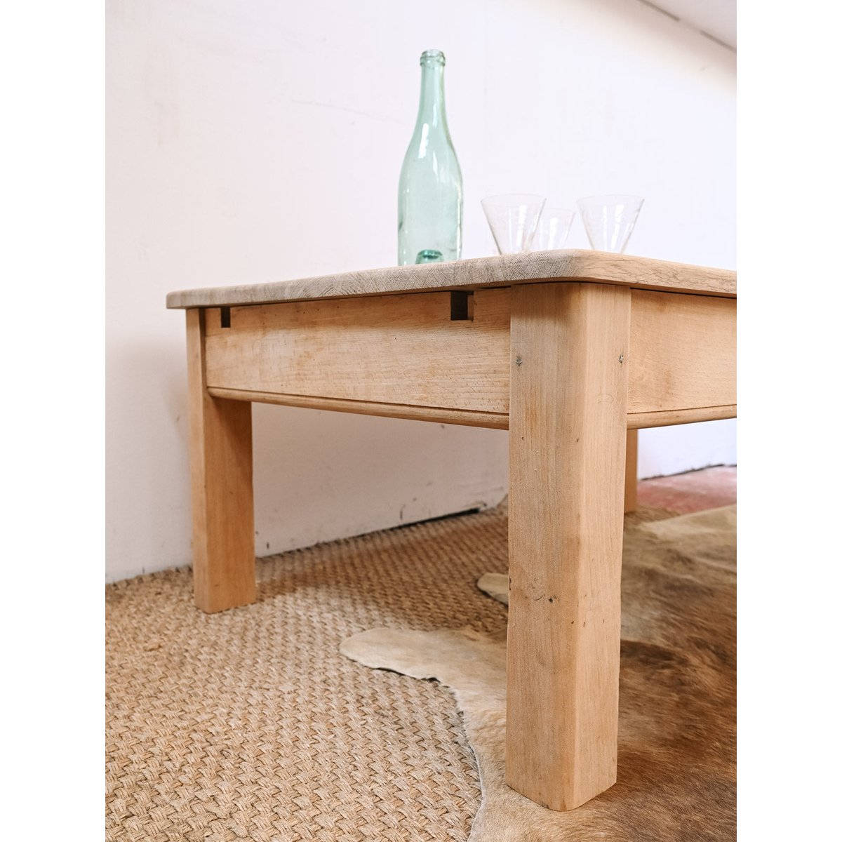 Table basse campagne en bois clair Léonie N°1159 - Bon état bois clair, DEBONGOUT