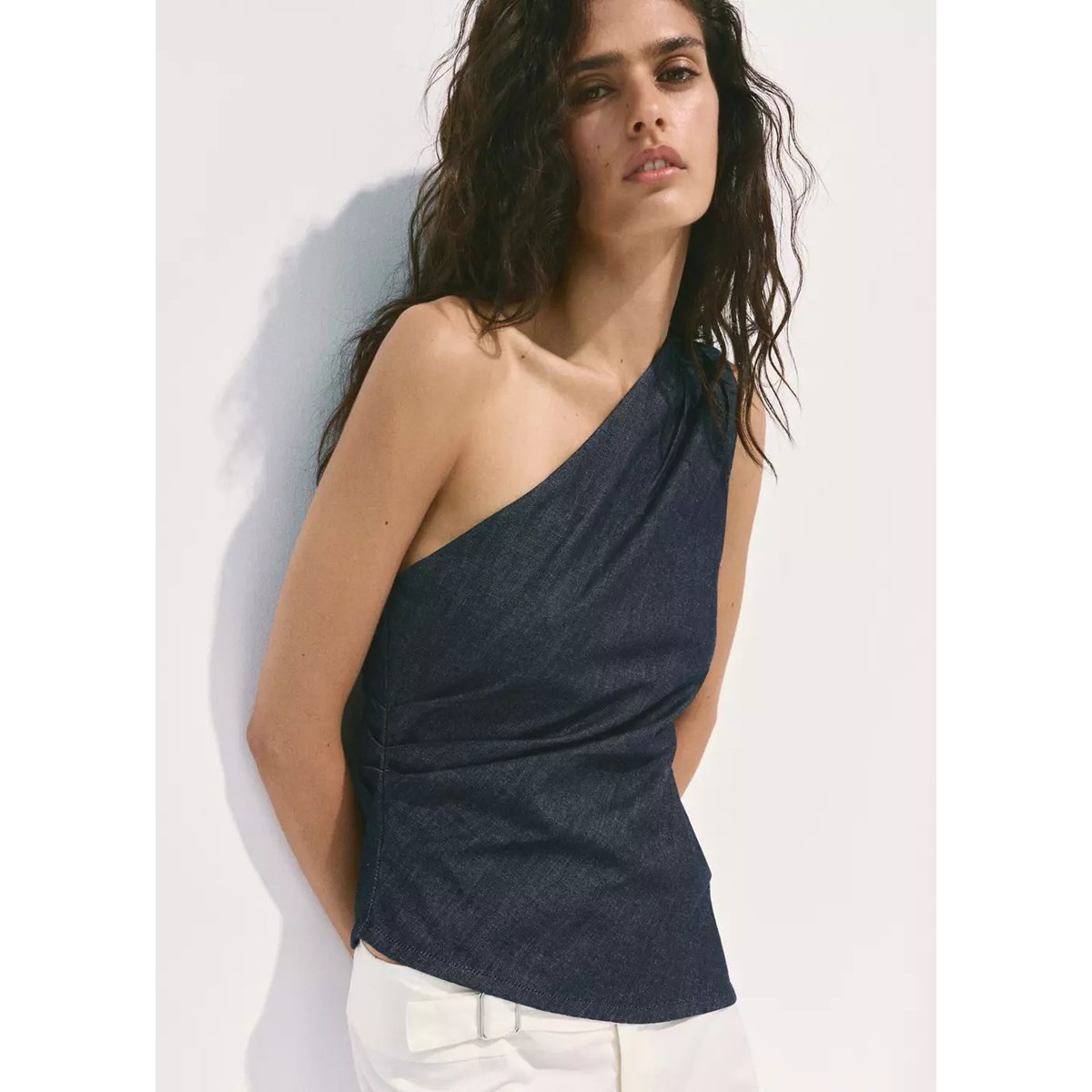 Top asymétrique coton bleu, MANGO