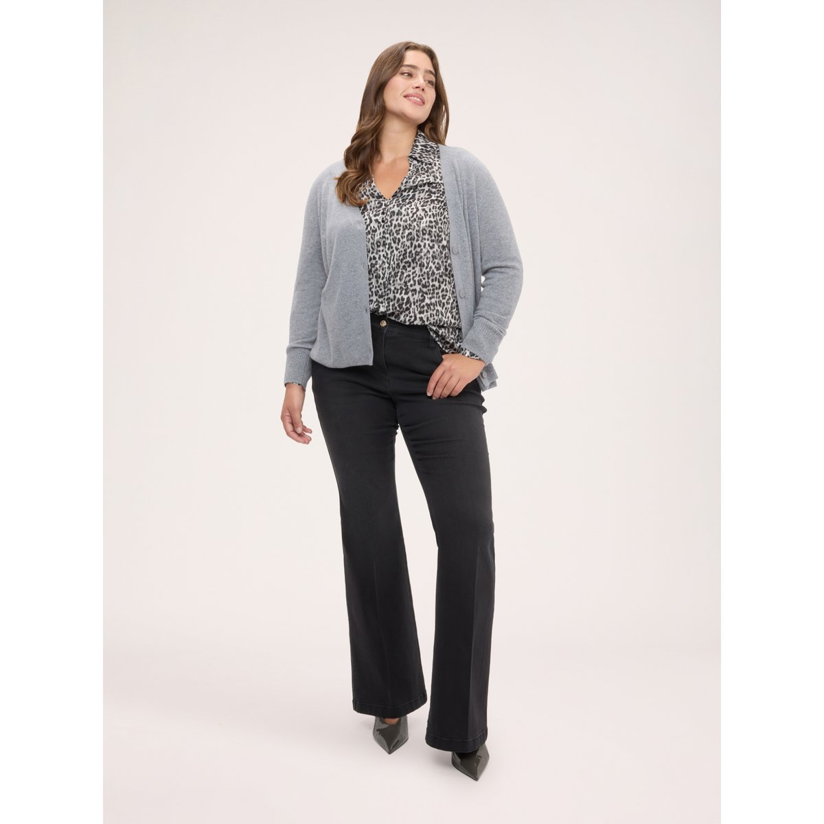 Cardigan gris, FIORELLA RUBINO