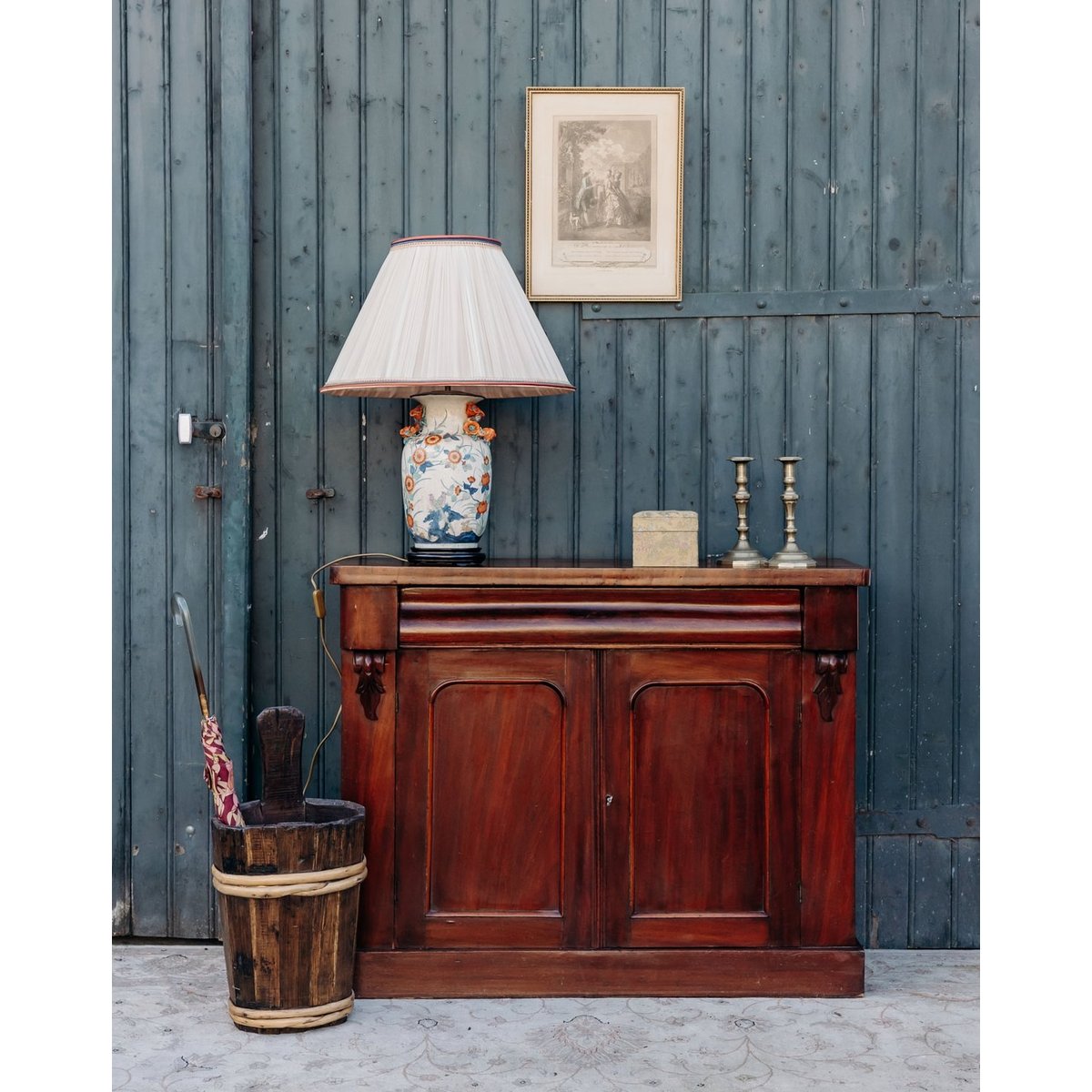 Buffet fin en bois foncé Gilbert N°605 - Bon état bois foncé, DEBONGOUT