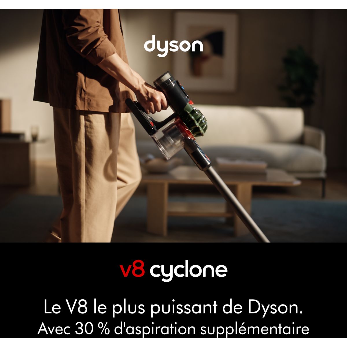 Aspirateur balai V8 Cyclone + kit de nettoyage pour meubl couleur unique, DYSON