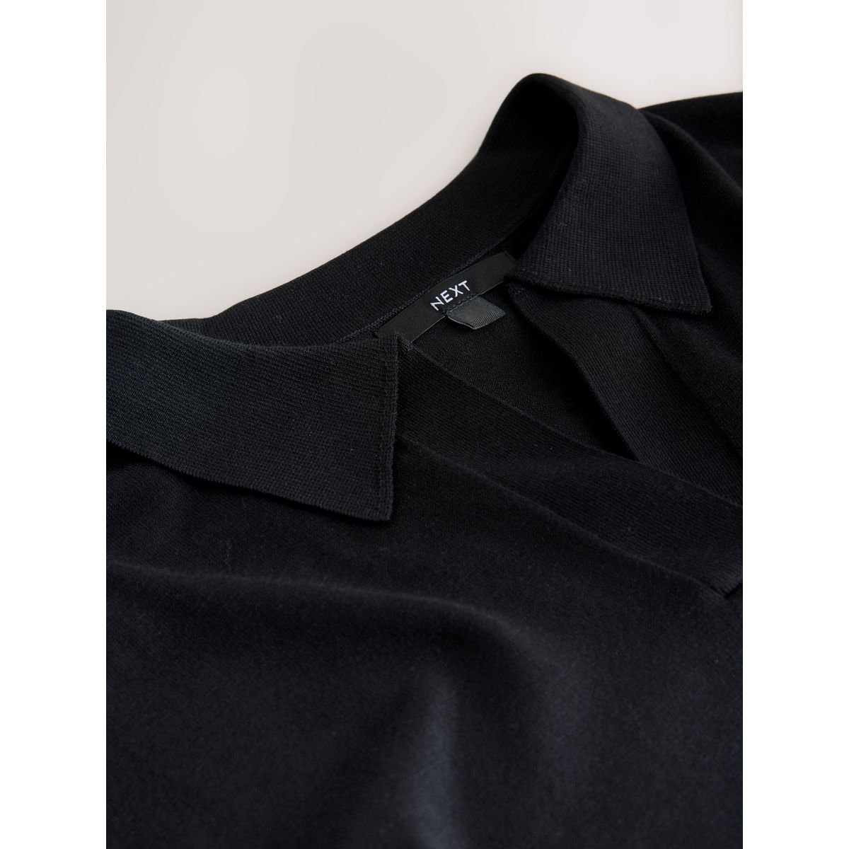Polo doux en maille de coton majoritaire noir, NEXT