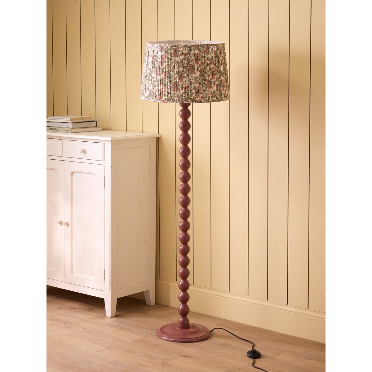 Pied de lampe en bois Bertille - Grand Modèle bordeaux, CYRILLUS