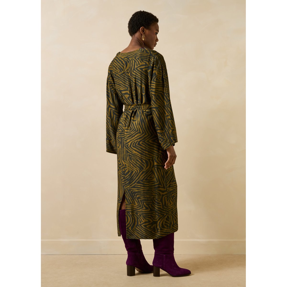 Robe longue imprimé zèbre manches longues col V noir/ocre, LA FEE MARABOUTEE