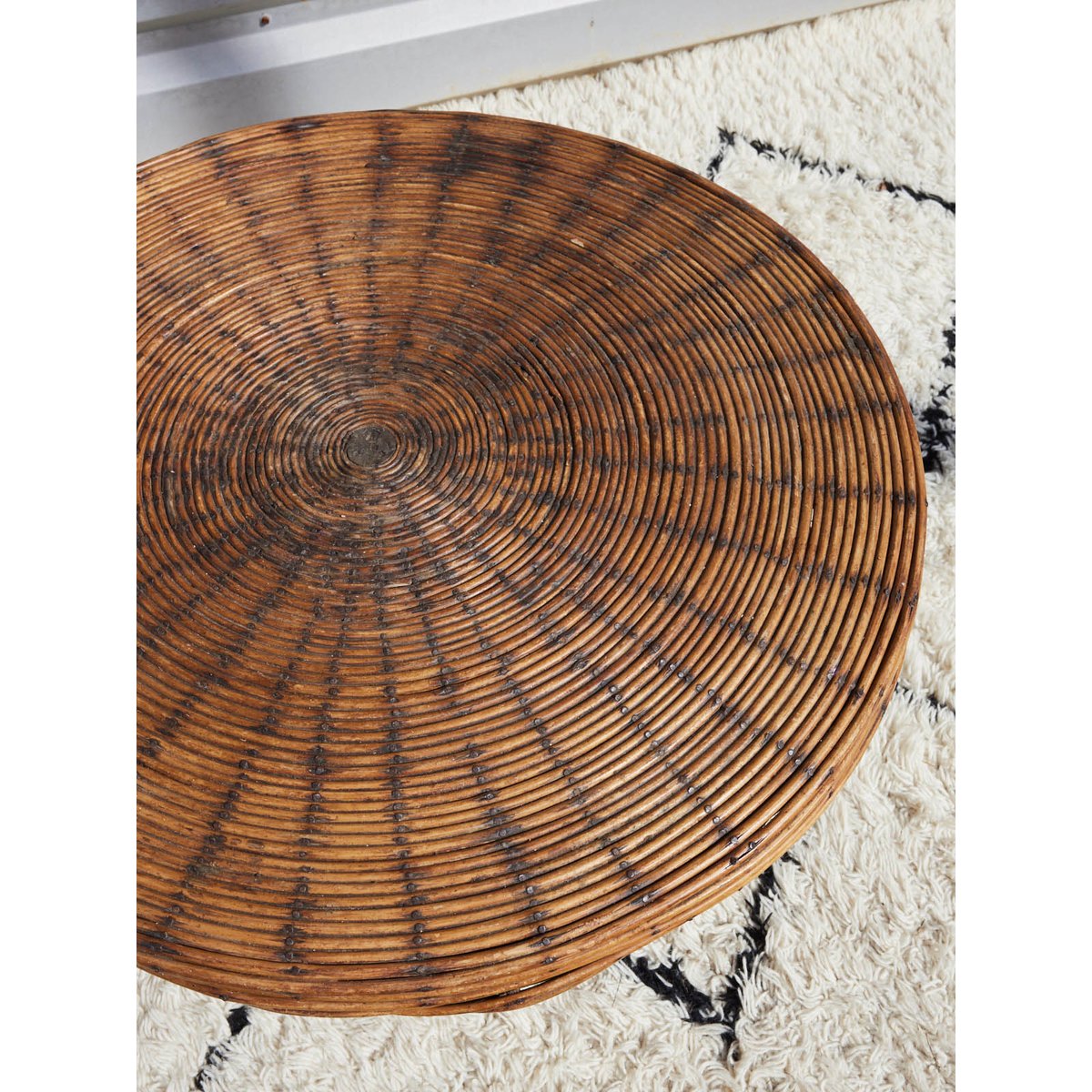 Ensemble de table et fauteuils en rotin vintage Ange N°28 - Bon état bois clair, DEBONGOUT
