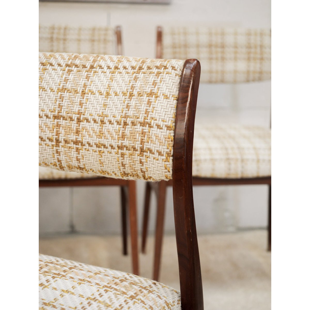 Lot de 5 chaises aux motifs à carreaux Alma N°1973 - Bon état marron, DEBONGOUT