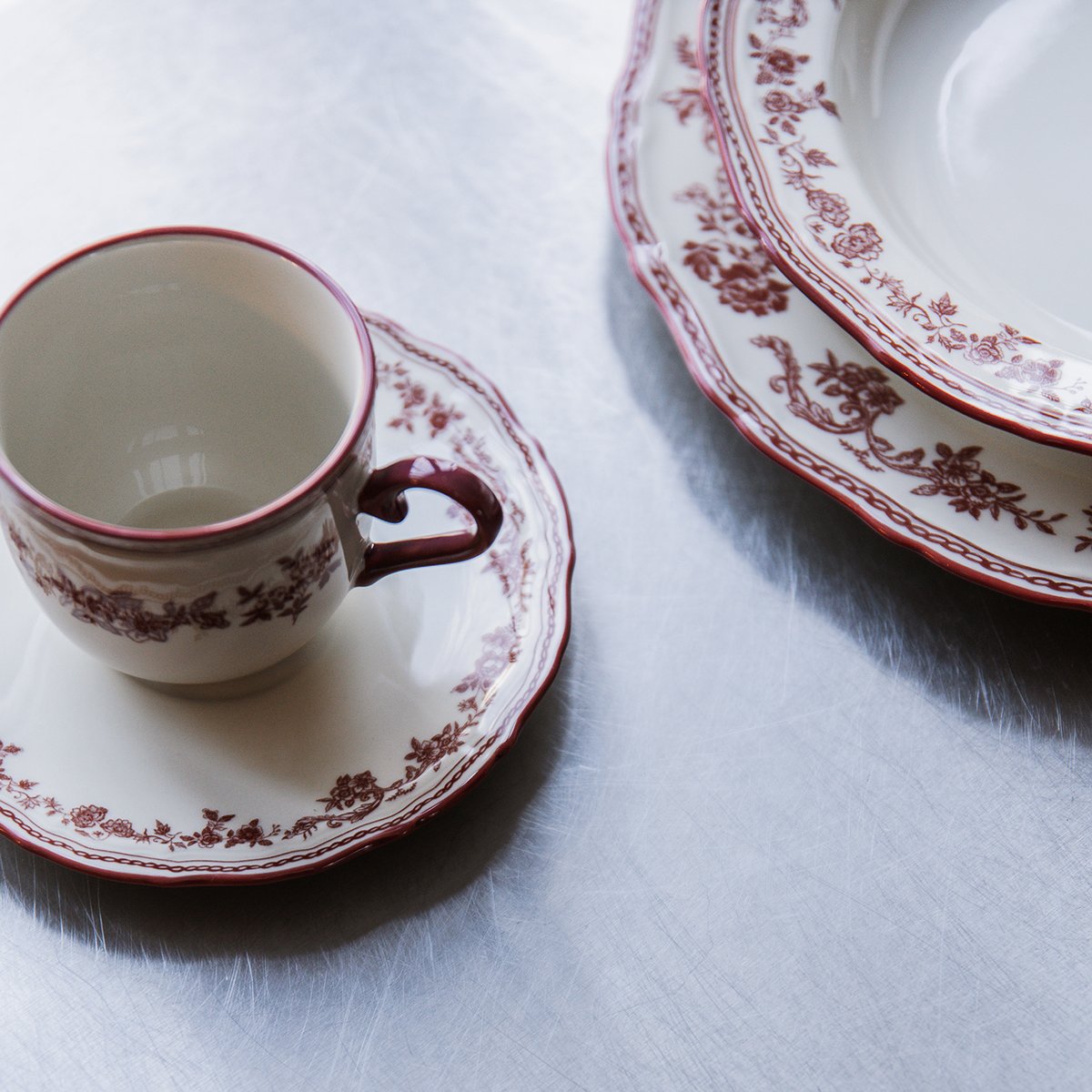 Lot de 4 tasses CYRIL rouge, SP COLLECTION