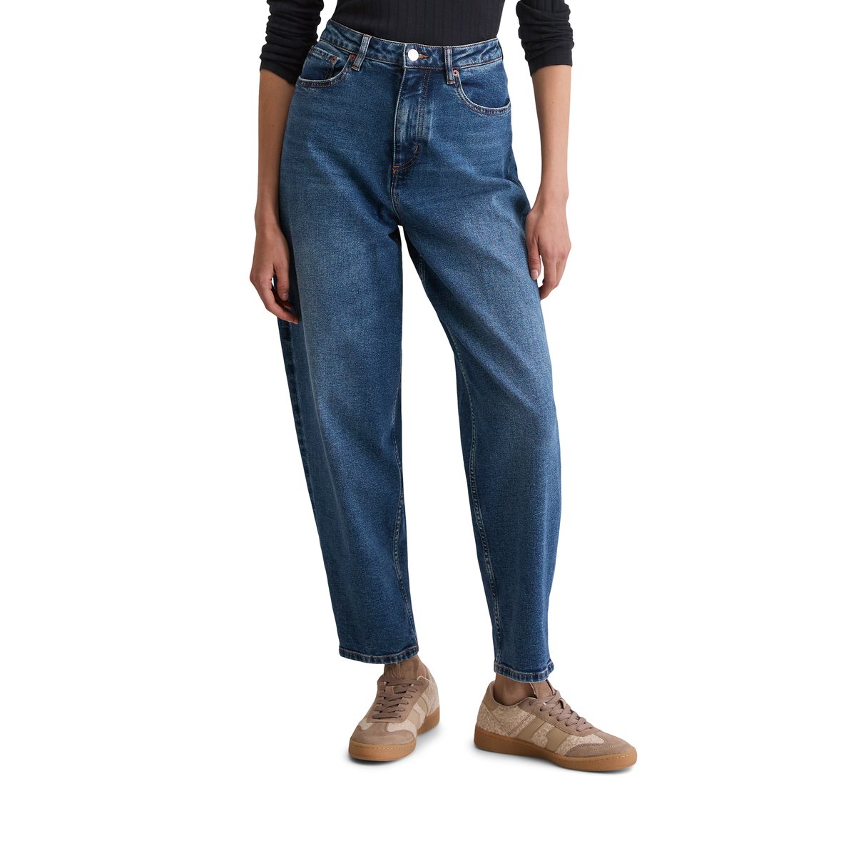 Jeans modèle Lara barrel cropped en Organic Cotton Stretch avec du polyester recyclé bleu foncé, MARC O'POLO