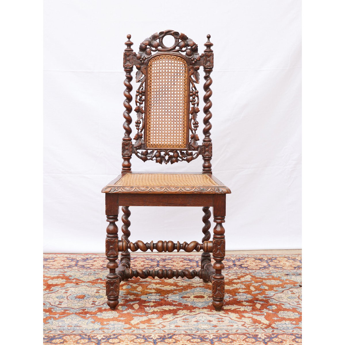 Lot de 4 chaises en chêne et cannage Claude N°1430 - Bon état bois foncé, DEBONGOUT
