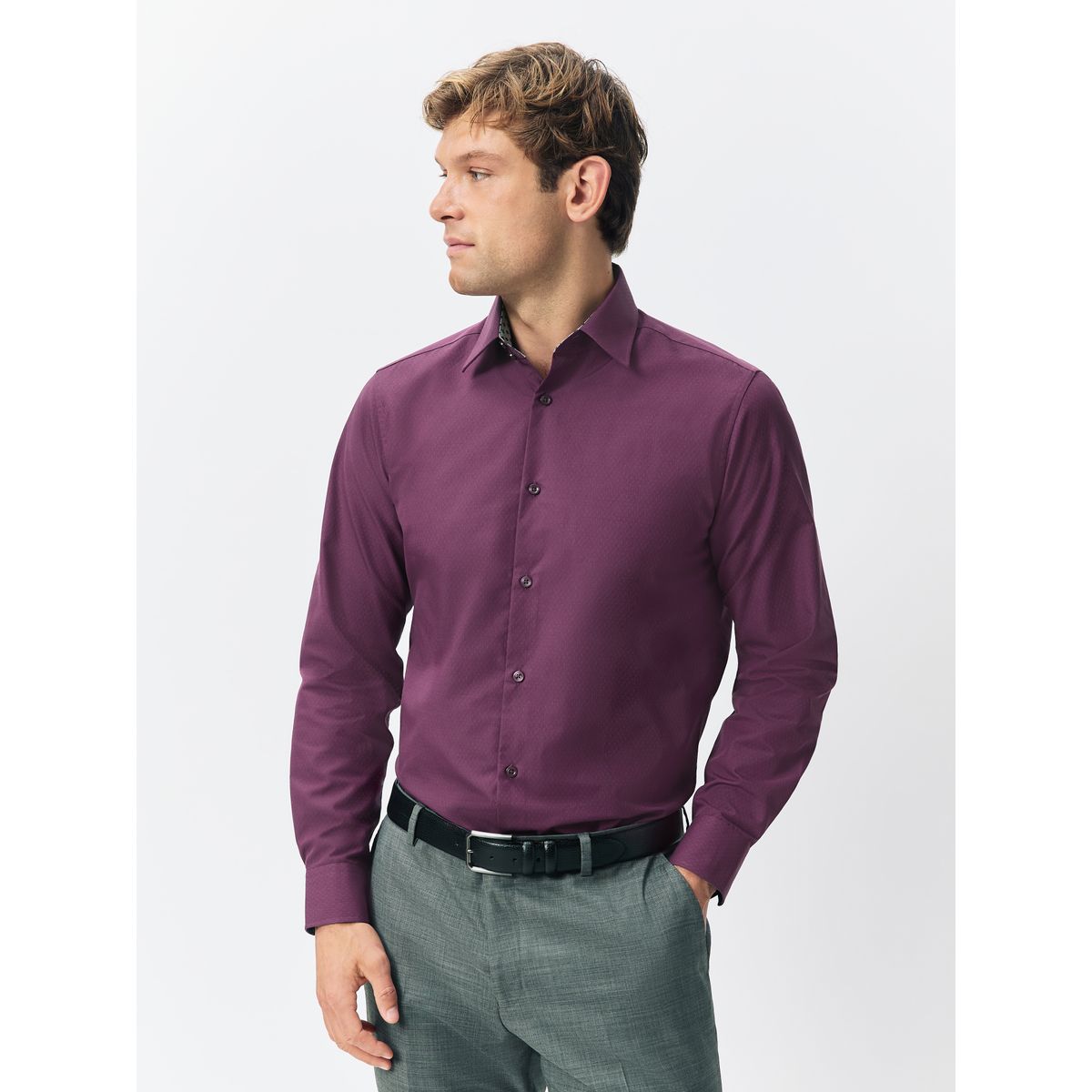 Chemise facile d’entretien à détails texturés rouge bordeaux, NEXT