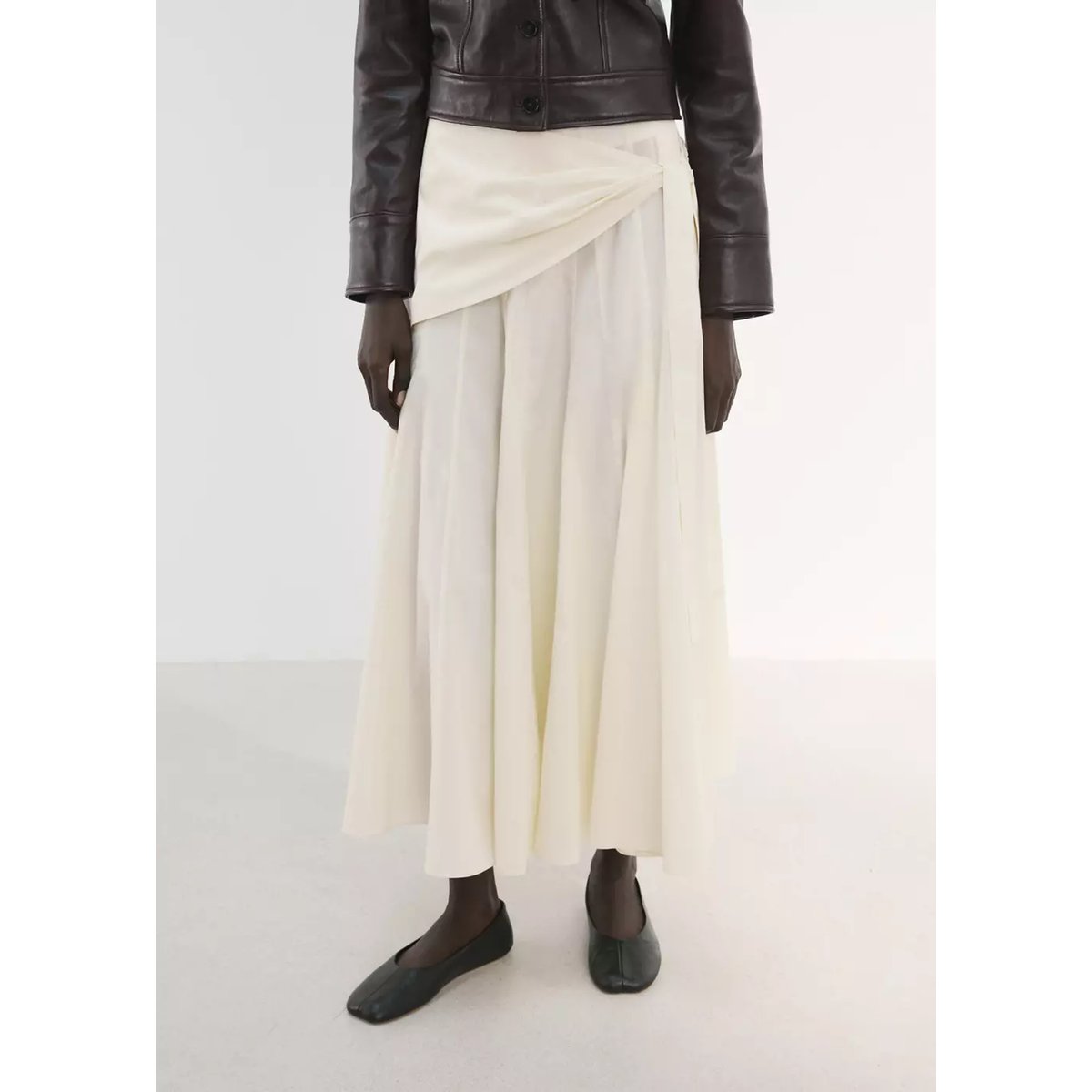 Jupe évasée détail foulard blanc cassé, MANGO