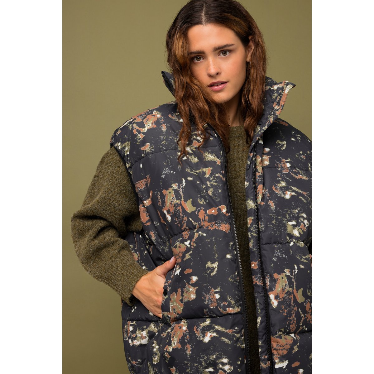 Gilet matelassé oversize noir, STUDIO UNTOLD