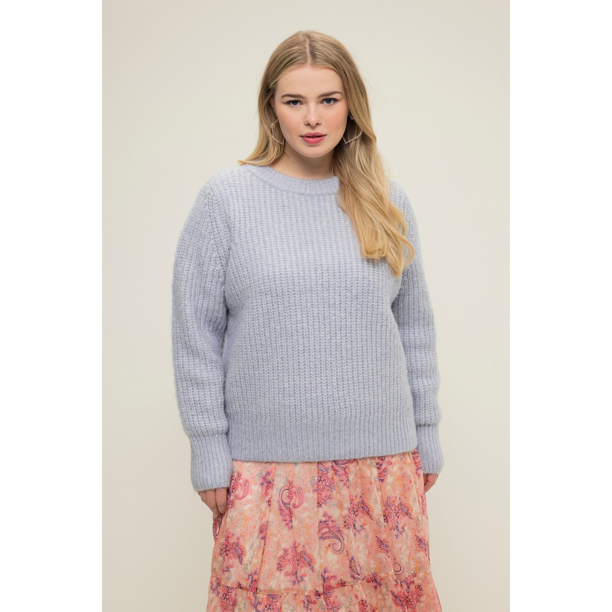 Pull boxy en maille côtelée à col rond et bleu clair tendre, STUDIO UNTOLD