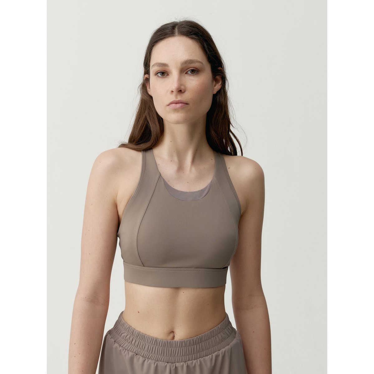 Brassière de sport femme Bikila Maintien élevé dos athlétique taupe, BORN