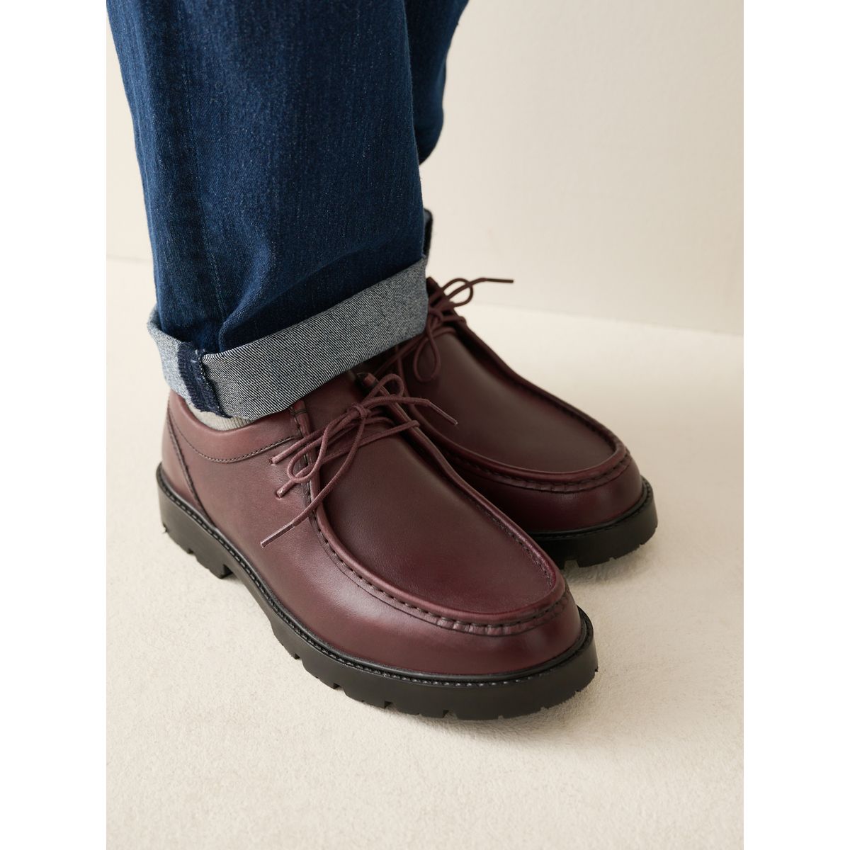 Chaussures à lacets avec plastron en cuir rouge bordeaux, NEXT