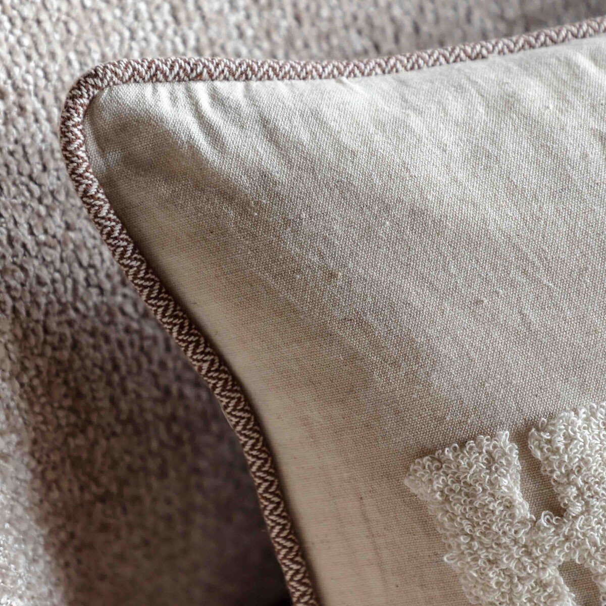 Eco Plush Hohoho Embroidered Cushion natural, ÉDITÉ