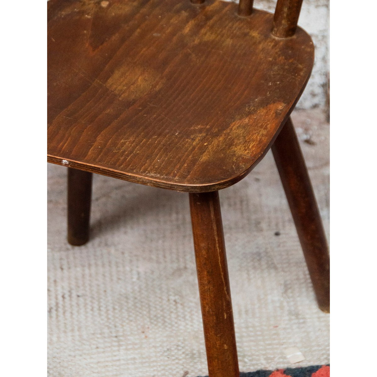 Paire de chaises en bois Alma N°731 - Bon état bois, DEBONGOUT