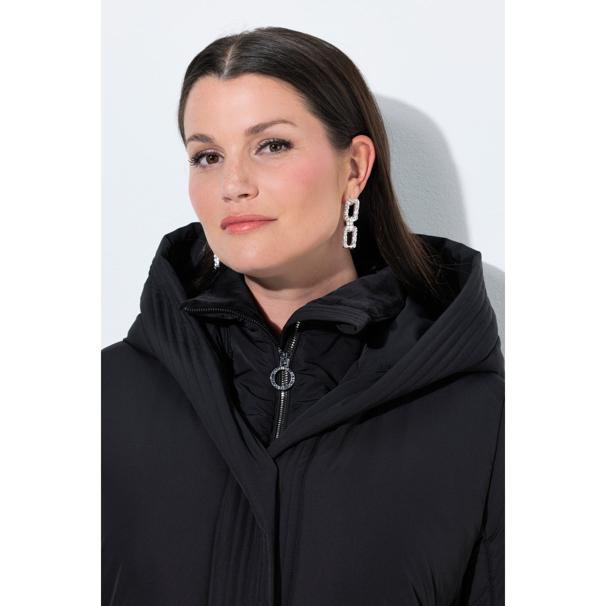 Manteau à capuche aspect duvet noir, ULLA POPKEN
