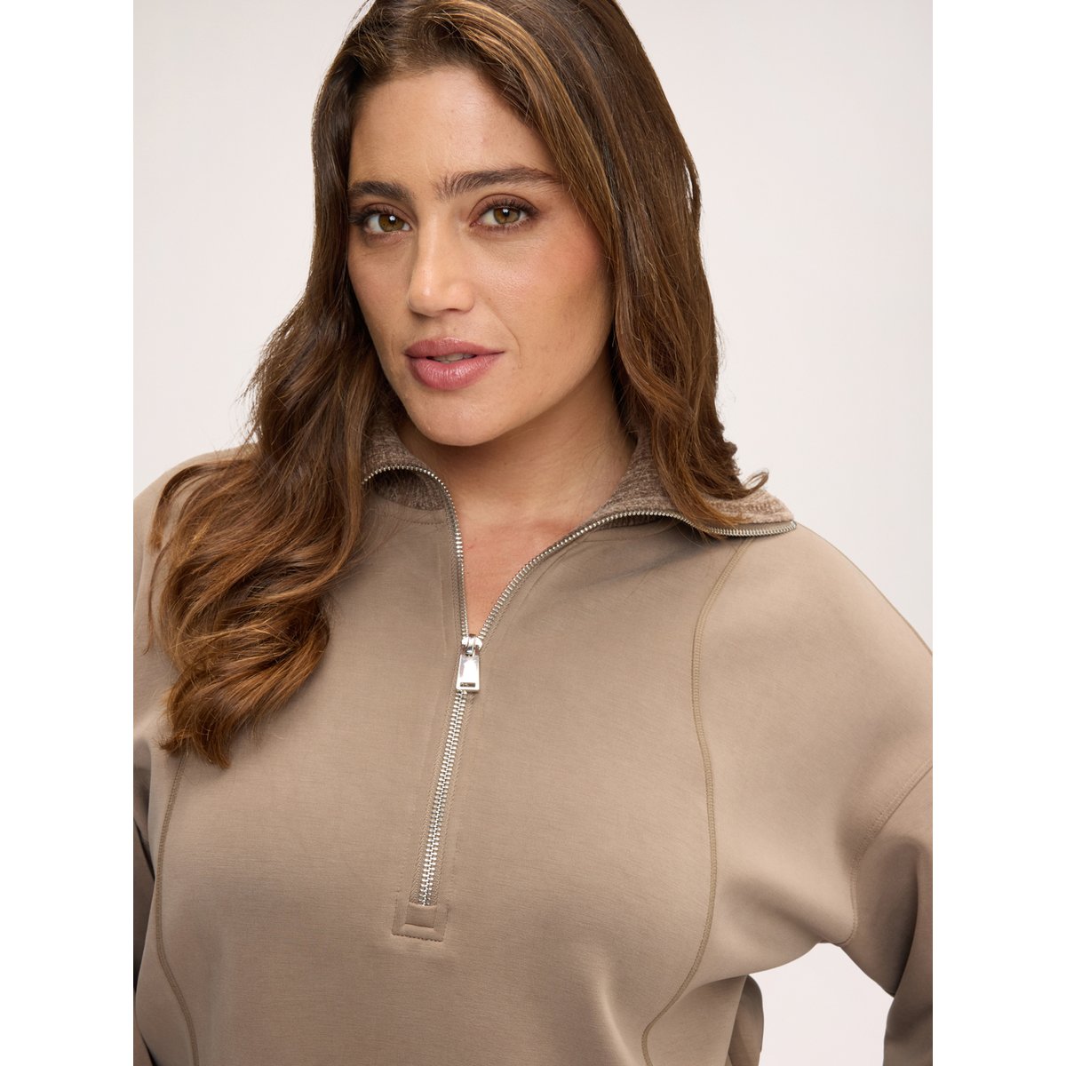Sweat fermé avec col montant et fermeture zippée marron, FIORELLA RUBINO