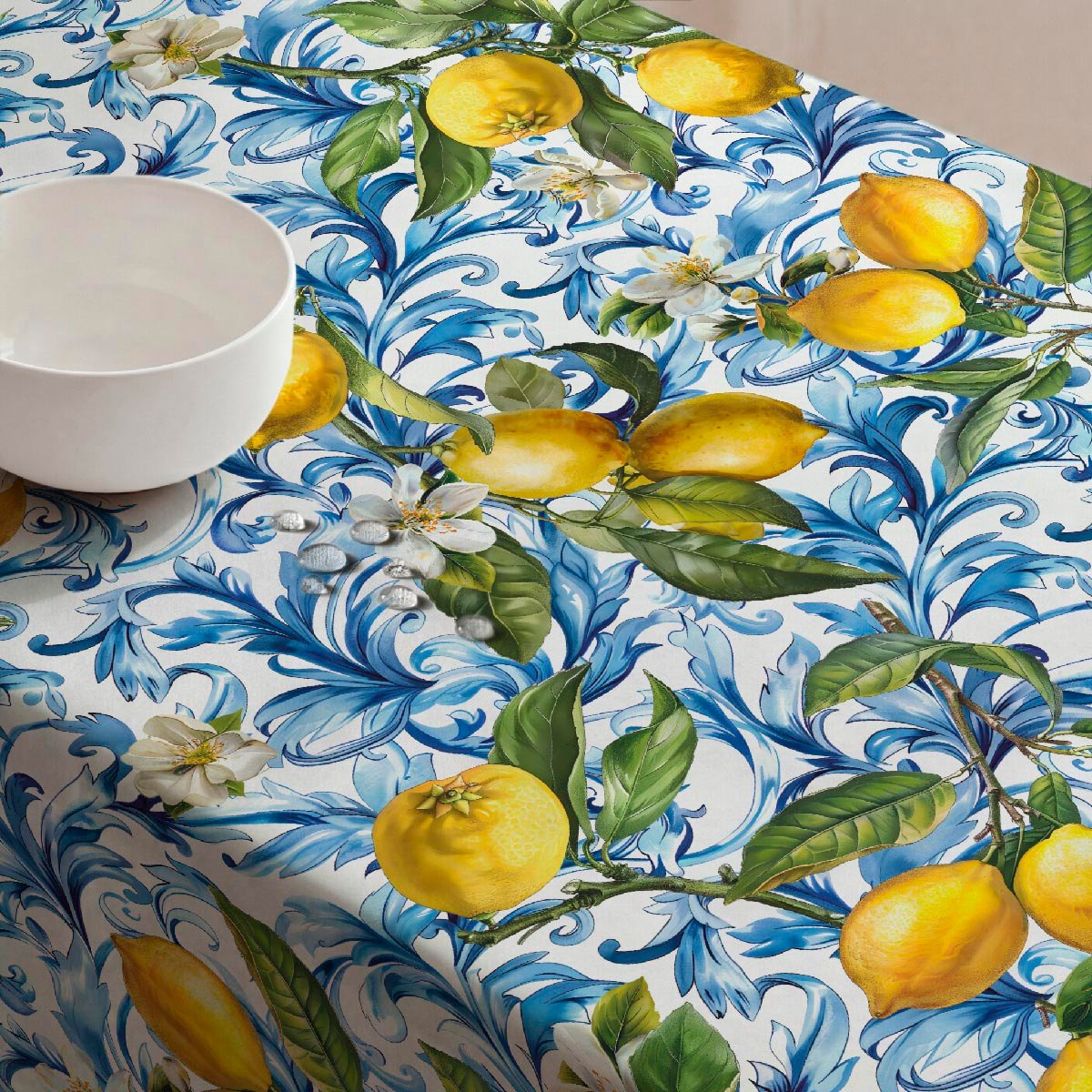 Nappe anti-taches Aurant - 100% coton - multicolore, NAF NAF HOME