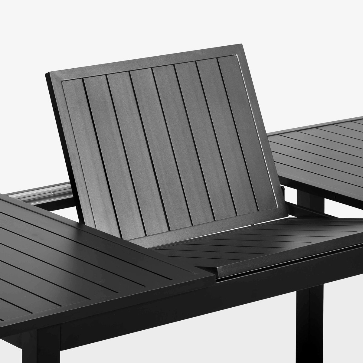 Table de jardin rectangulaire extensible en aluminium avec 8 chaises, BUTTERFLY noir, OVIALA