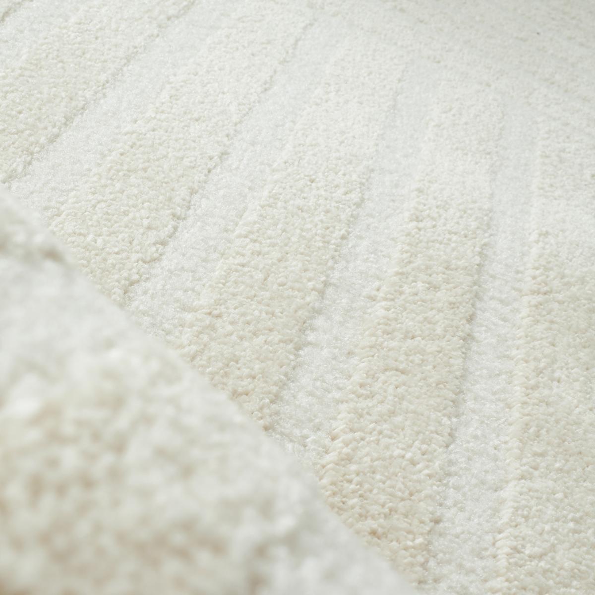 Tapis salon et chambre tissé motif géométrique CERABI crème, UN AMOUR DE TAPIS